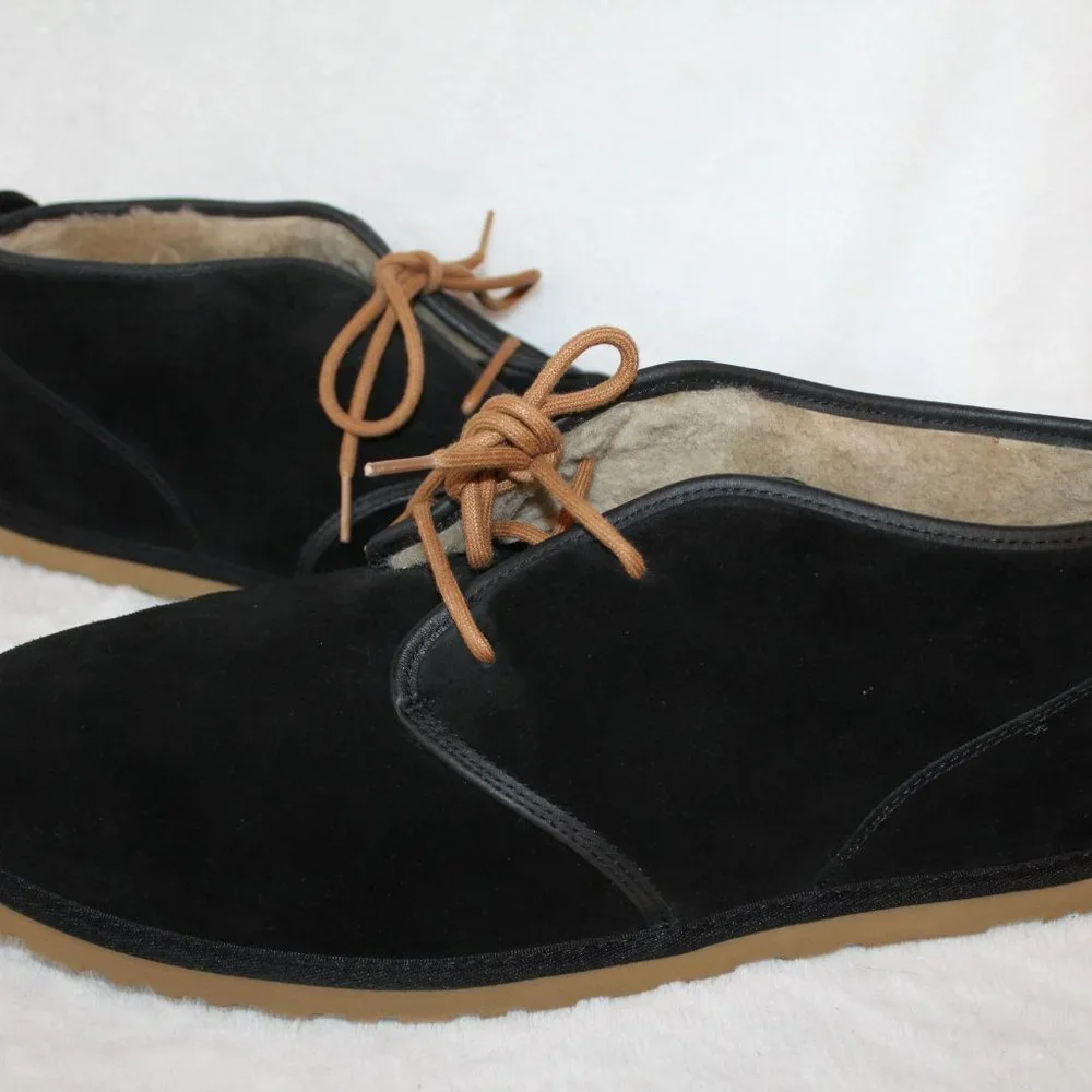 NEW UGG MEN'S MAKSIM CHUKKA SUEDE SHEARLING BOOTS‎